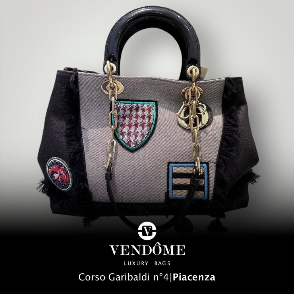 Borse firmate vintage con modelli rari a Piacenza
